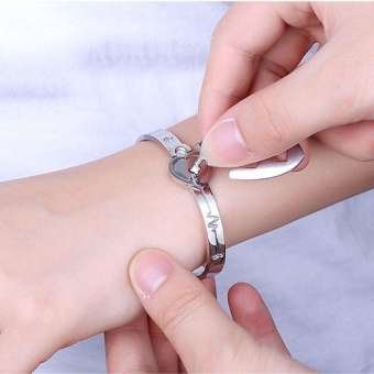GC206 - Silver Stainless Steel Bracelet Love Heart Lock Bangle
